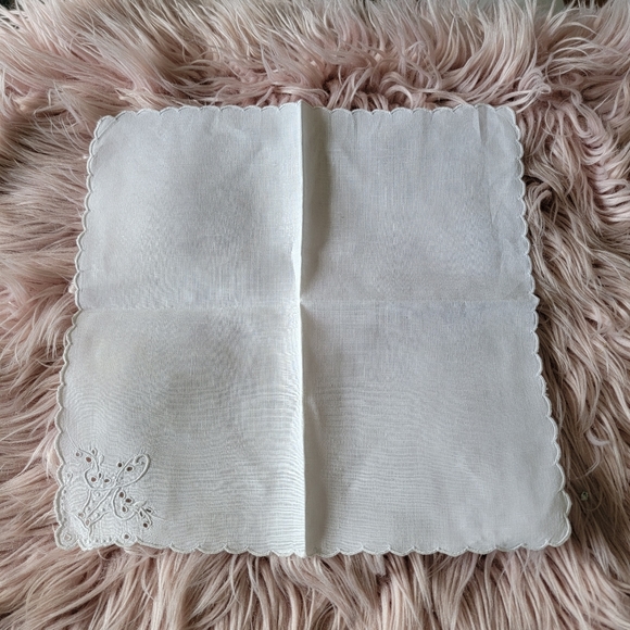 Lot of 5 Vintage Handkerchiefs - Picture 6 of 13